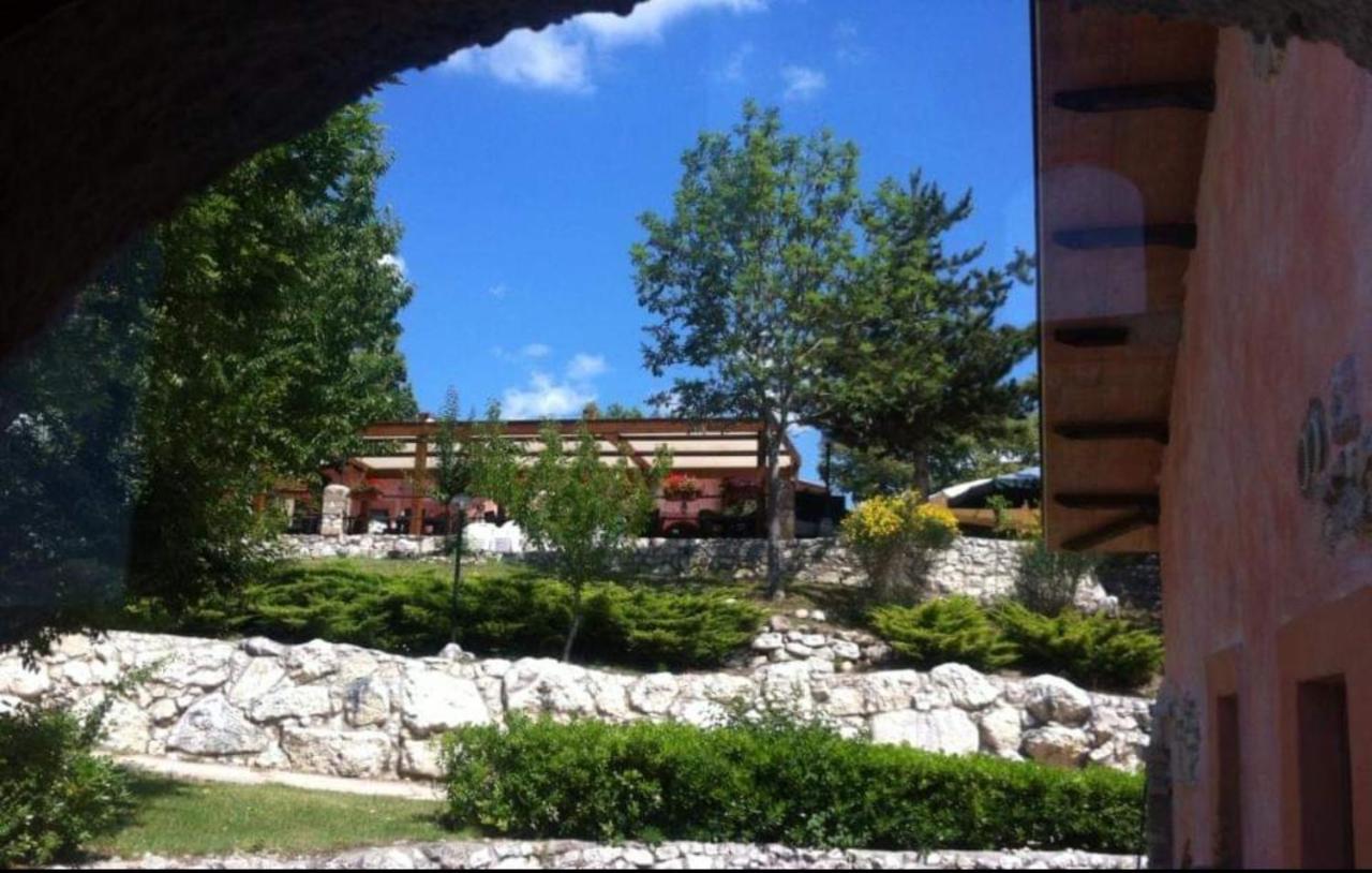 Il Querceto Delle Marine Hotel LʼAquila Kültér fotó